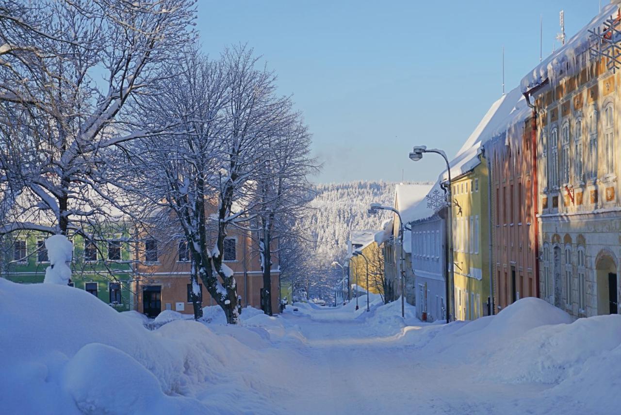 Apartmány U Muzea Horní Blatná Exterior foto